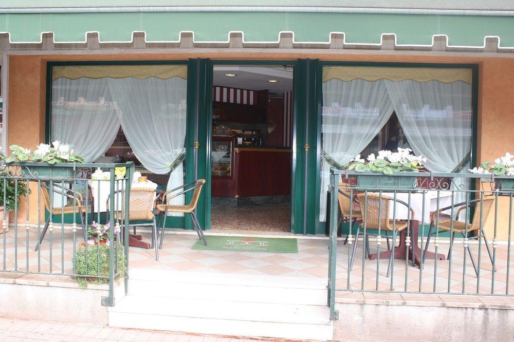 Hotel Damodoro ポルデノーネ エクステリア 写真