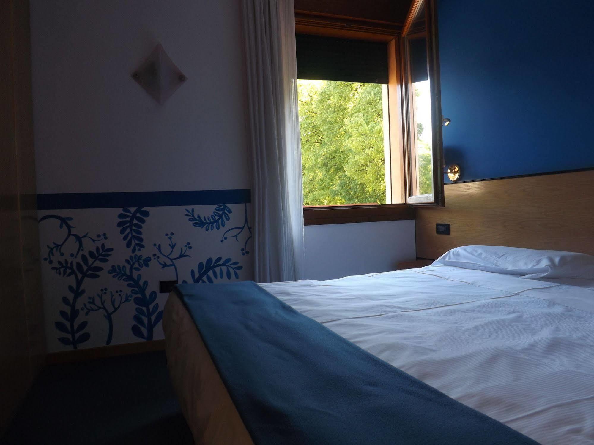 Hotel Damodoro ポルデノーネ エクステリア 写真