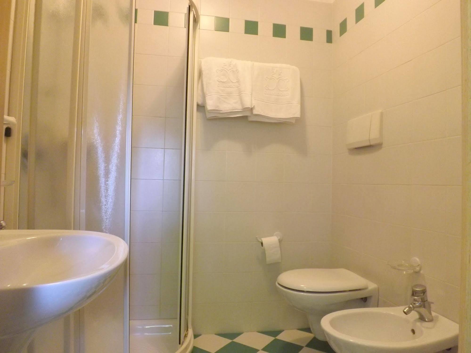 Hotel Damodoro ポルデノーネ エクステリア 写真